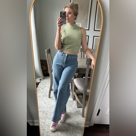 Woman’s P448 John Dogma low-top sneakers pink laces and a neon heel tab - Picture 2 of 15